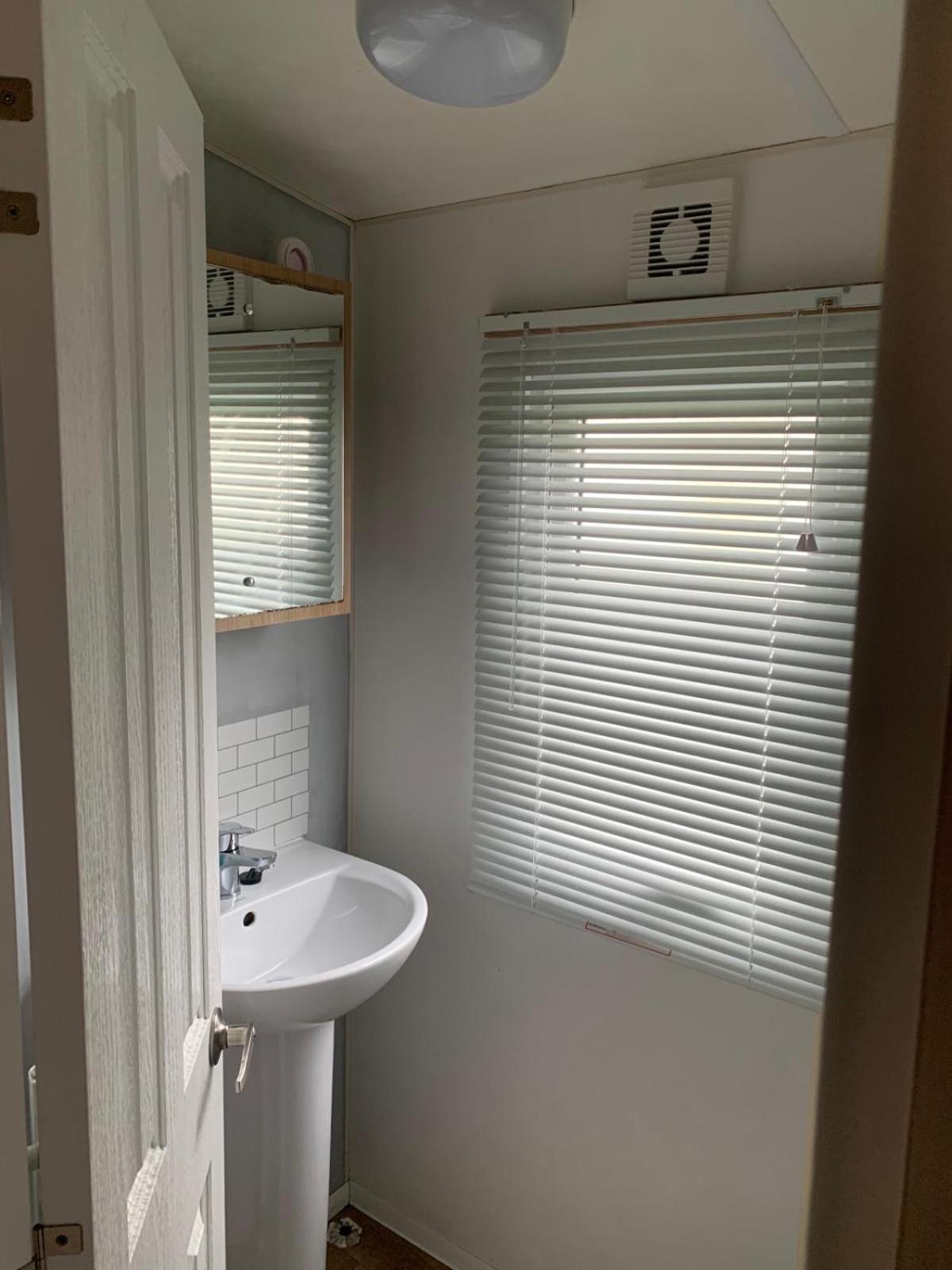 Phoenix Caravan Hire, Trecco Bay พอร์ธคอว์ล ภายนอก รูปภาพ
